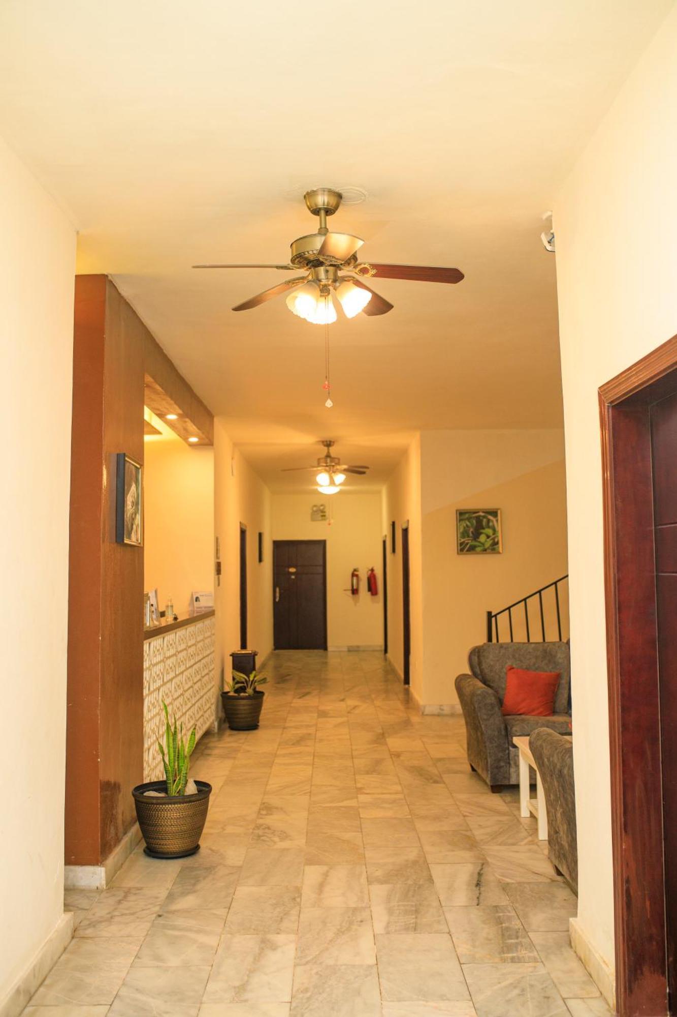 Sunset Inn Monrovia Buitenkant foto